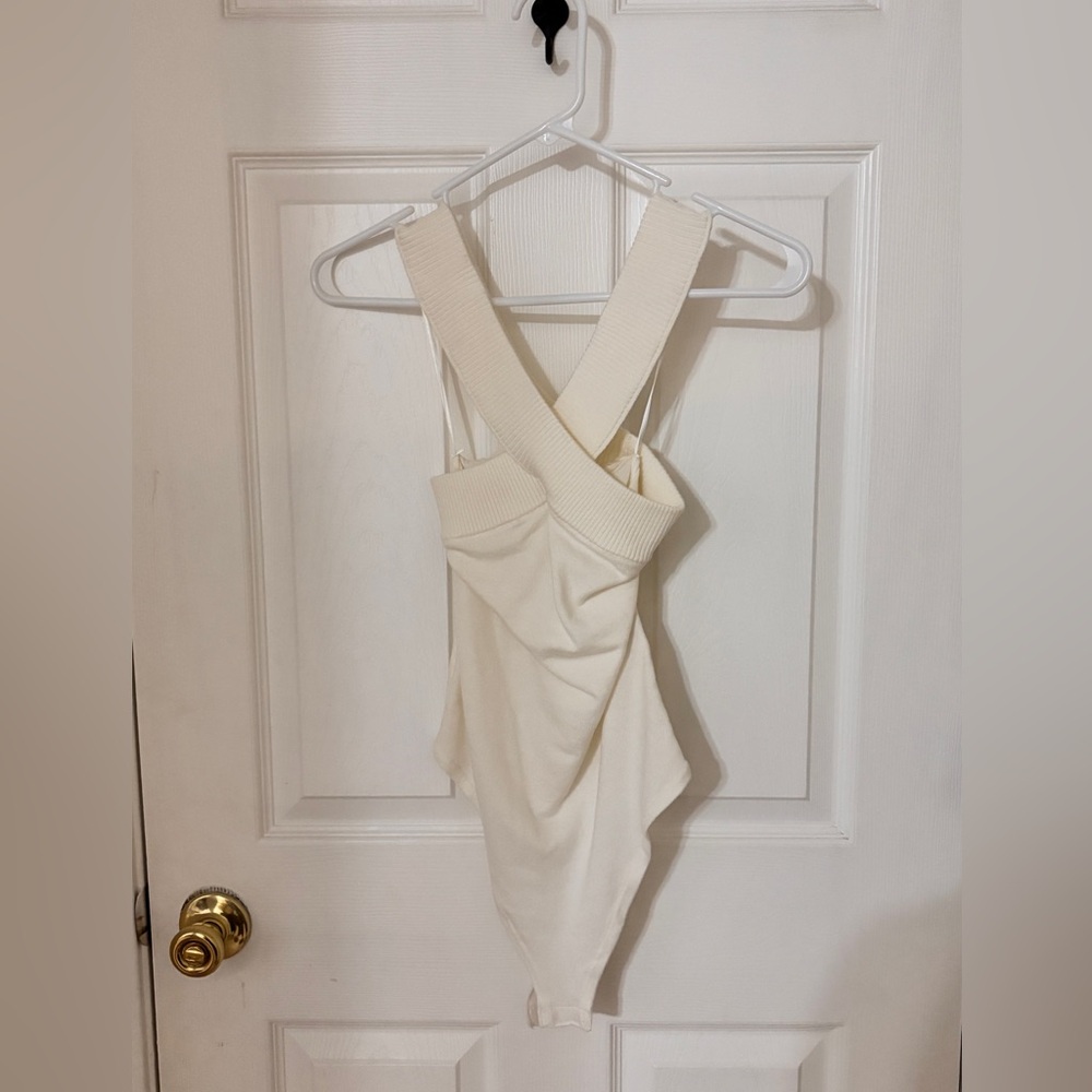 Le Lis Ivory Sweater Bodysuit NWT - Picture 6 of 7